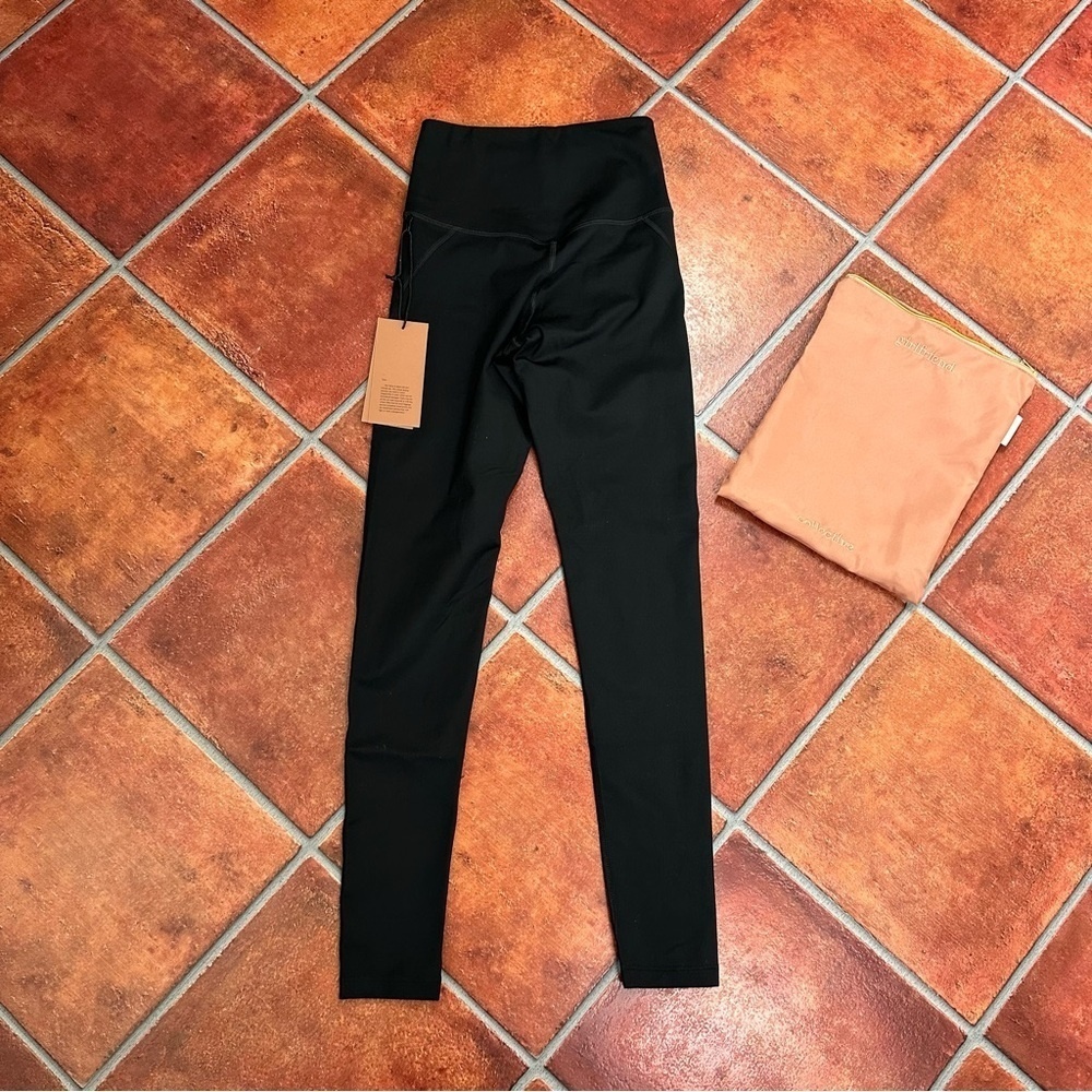 NWT Girlfriend Collective Leggings w/ Dustbag - Picture 7 of 8